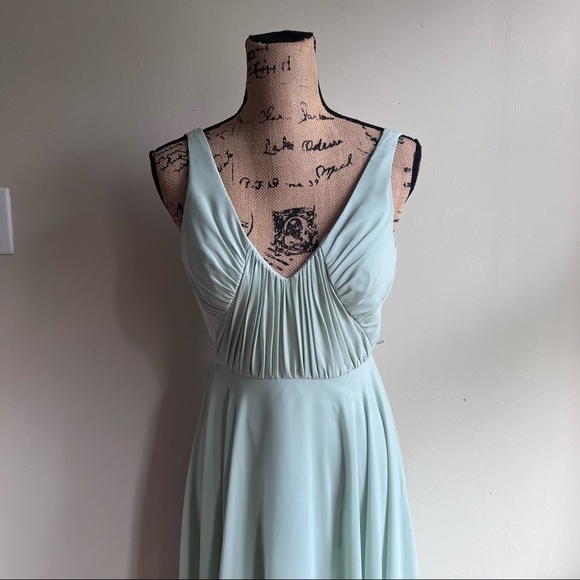 Brideside green V-Neck bridesmaid dress color 536 size 0 - Picture 7 of 9